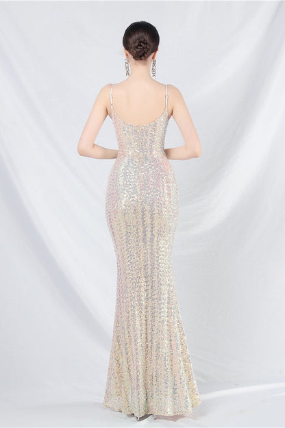 Elegante vestido maxi con lentejuelas y tirantes finos
