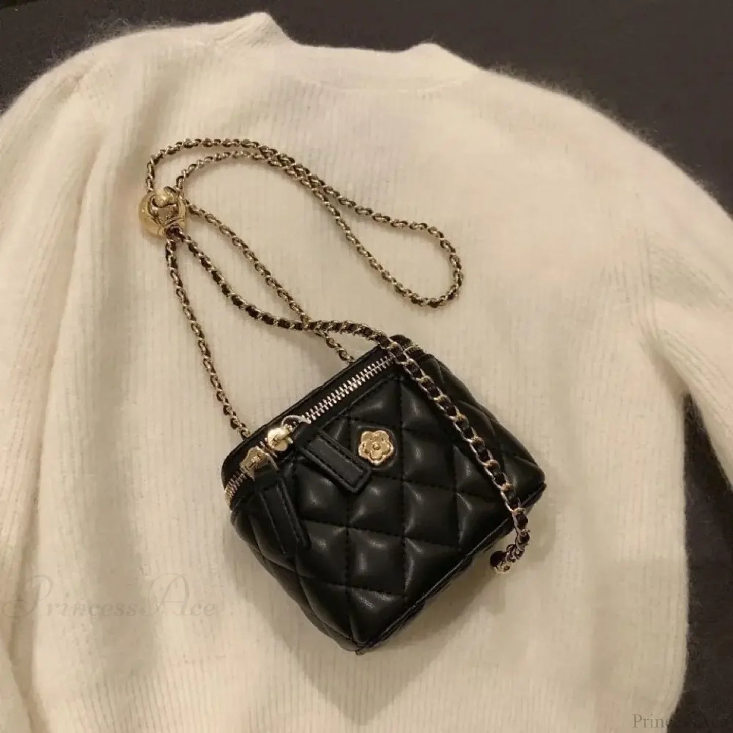 Camellia Rhombus Chain Bucket Crossbody
