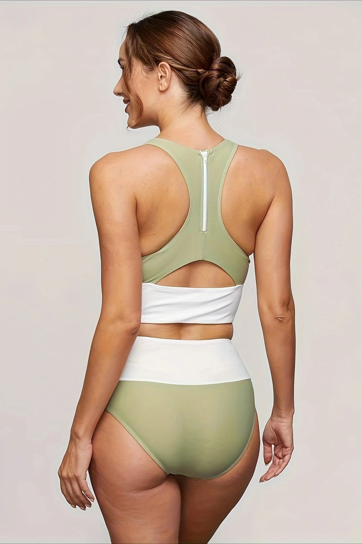 Conjunto de bikini de dos piezas con cremallera frontal y ajuste curvo