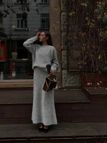 Chic O-neck Cashmere Skirt Sweater