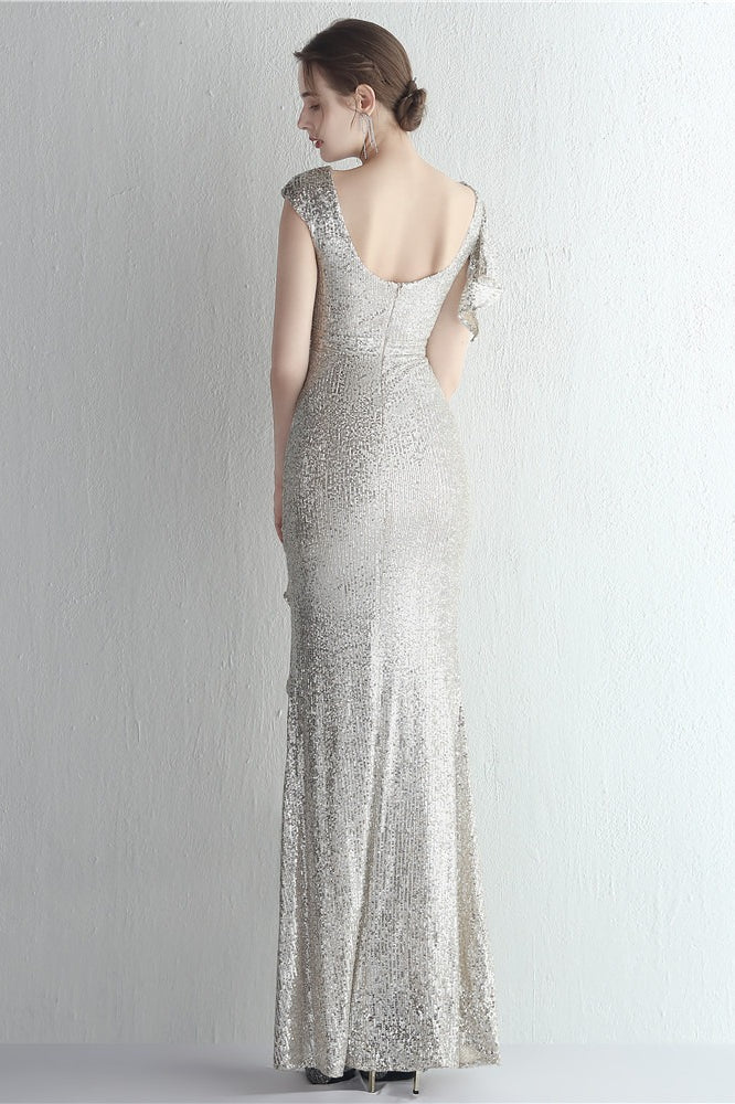 Vestido de gala de sirena con purpurina, cuello alto y abertura