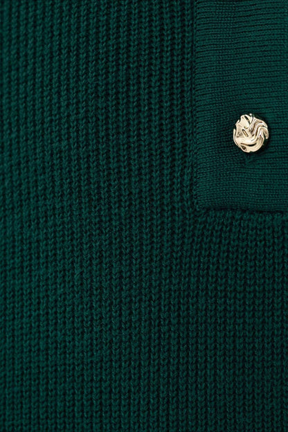 Vestido de punto elegante con cuello