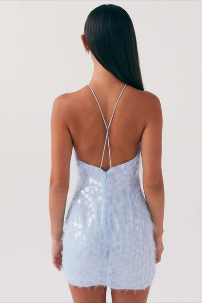 Vestido de fiesta sin espalda con lentejuelas, cuello halter y cordones