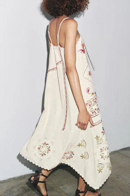 Vestido Bohemio Asimétrico con Bordados Florales