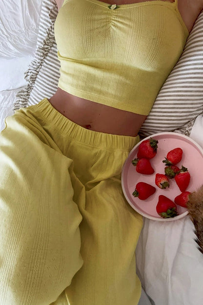 Conjunto de dos piezas de top de tirantes y pantalones holgados suaves
