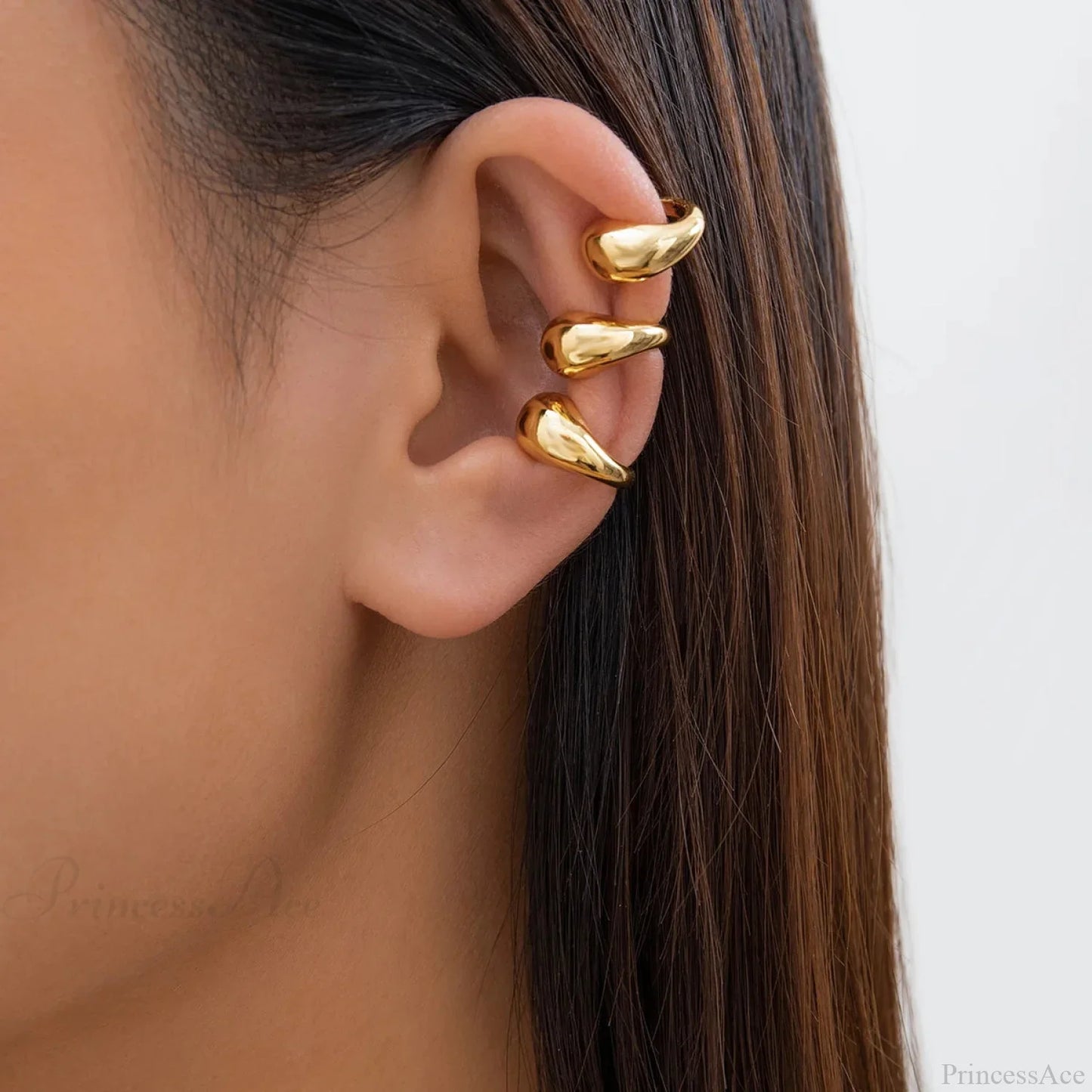 Dark Circular Shiny No Piercing Clip Earring