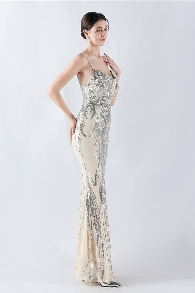 Vestido formal con lentejuelas bordadas y varillas