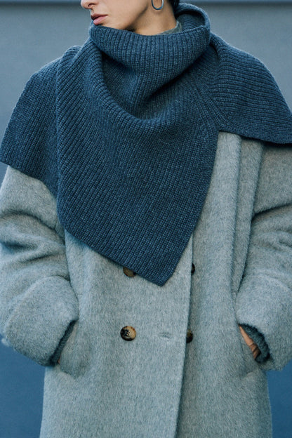 Bufanda de cuello alto de punto de merino superfino con abertura