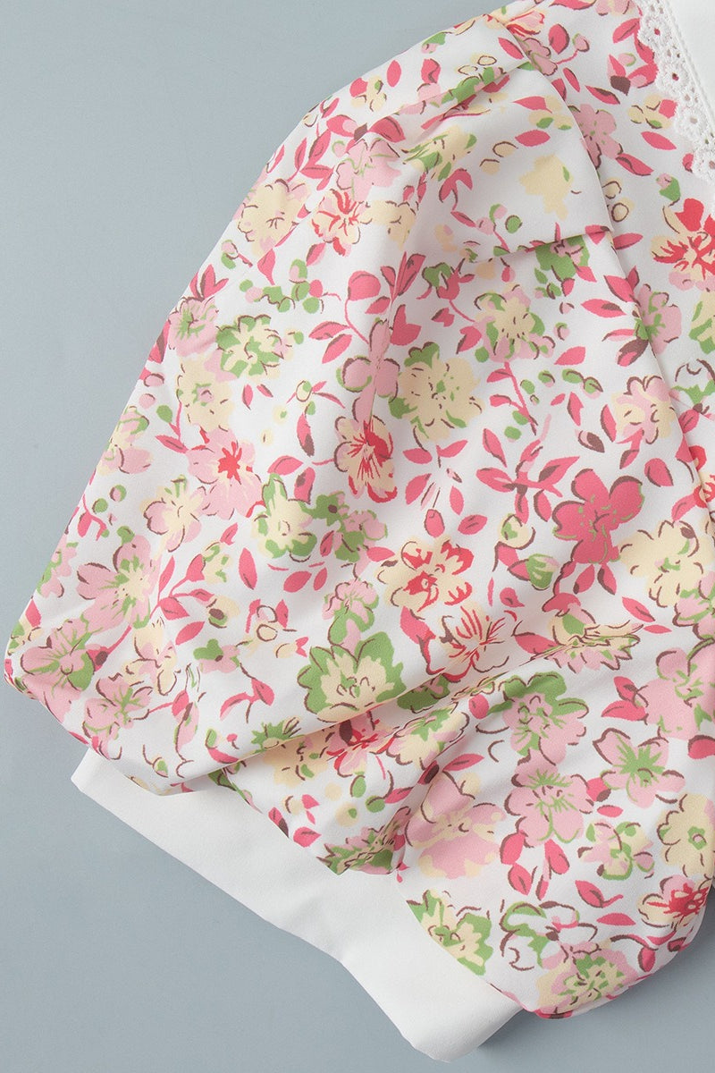 Minivestido con cuello Peter Pan, manga abullonada floral y botones