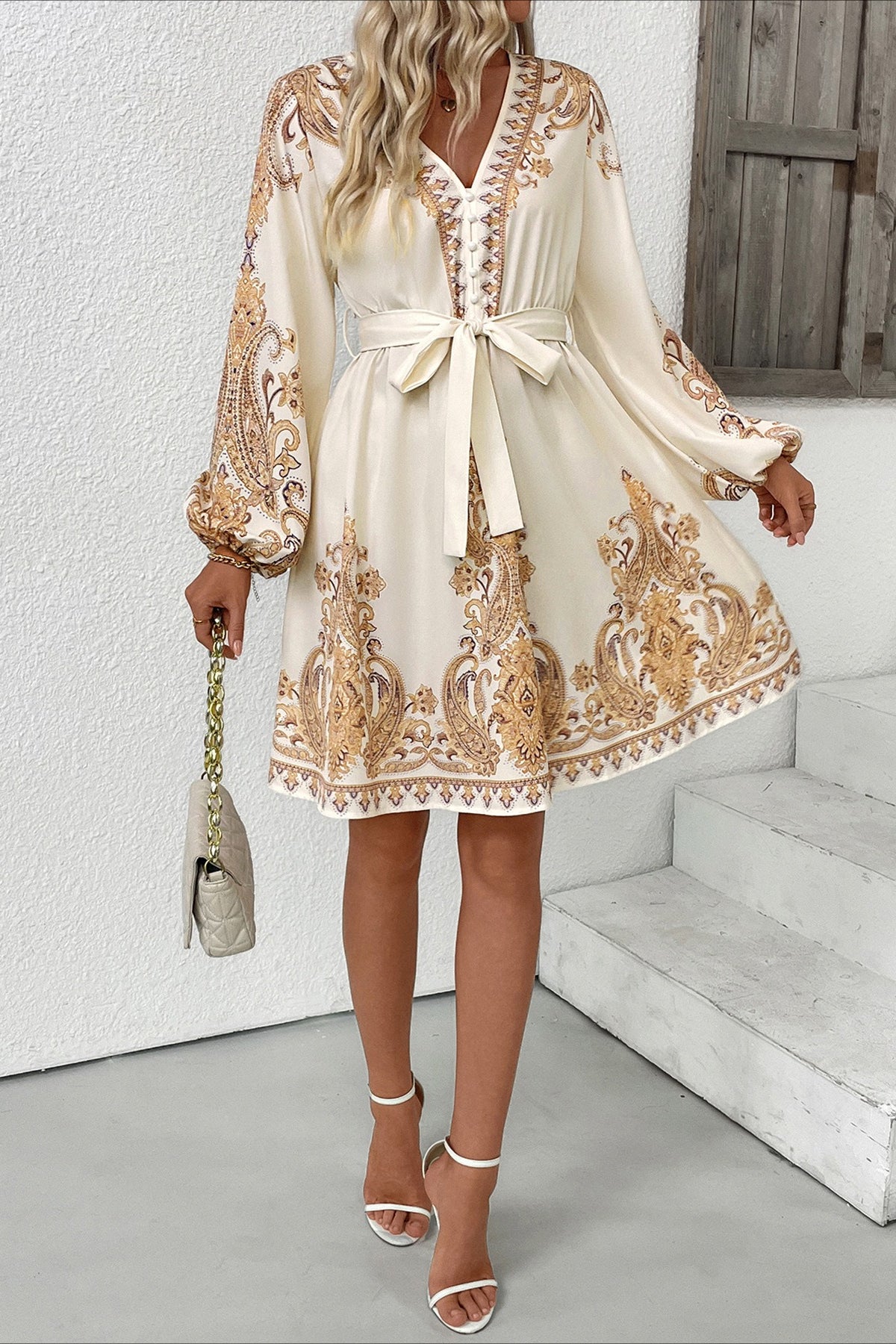 Minivestido étnico con escote en V y estampado chic de cachemira