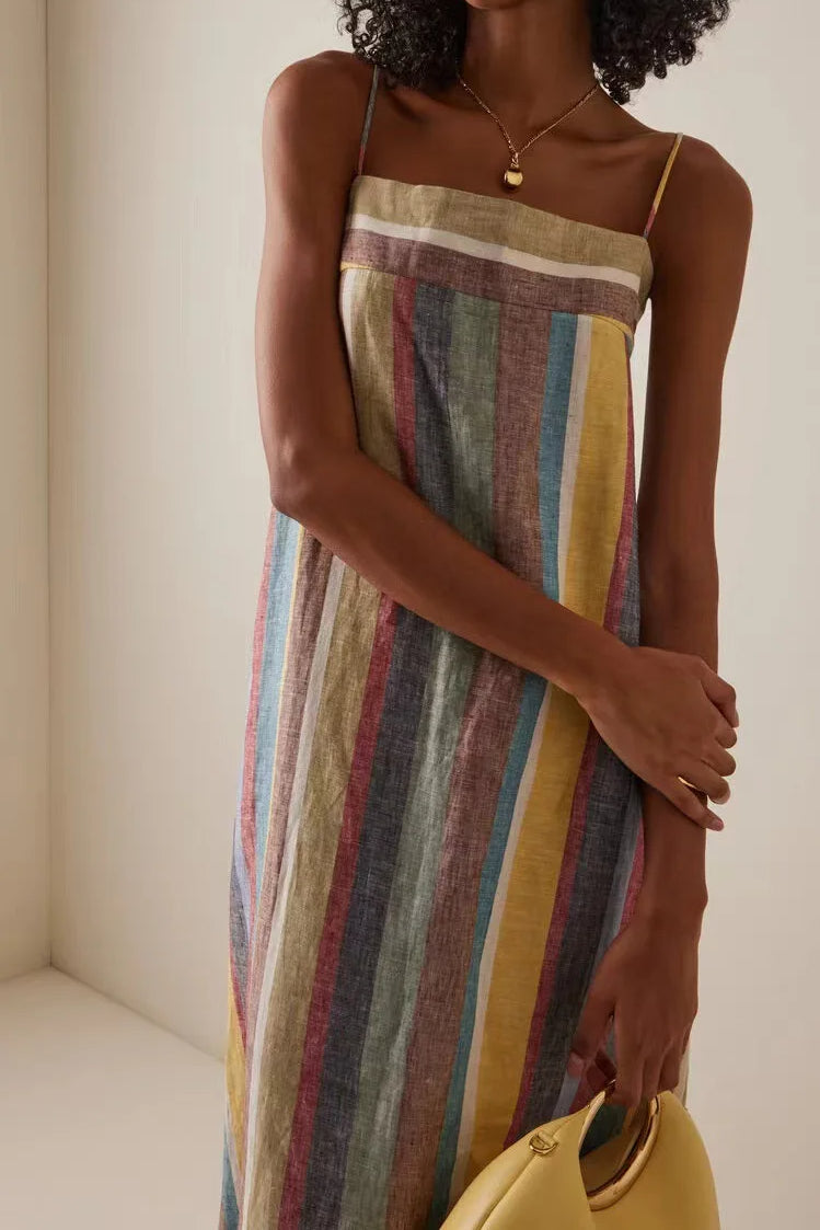 Vestido bohemio con estampado de rayas y tirantes