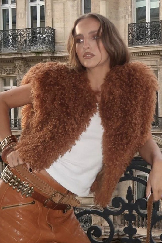Chaleco Halter con Abertura en la Espalda y Cuello de Shearling