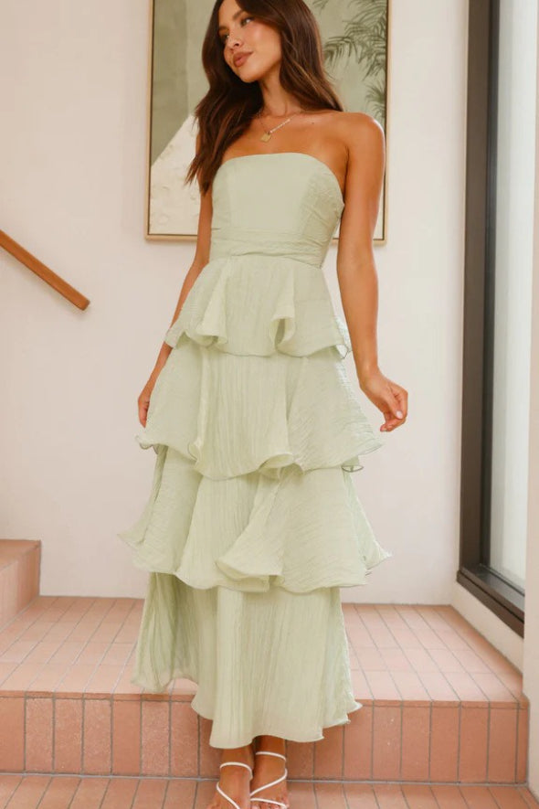 Vestido midi escalonado con volantes, sin tirantes, sin espalda, a la moda