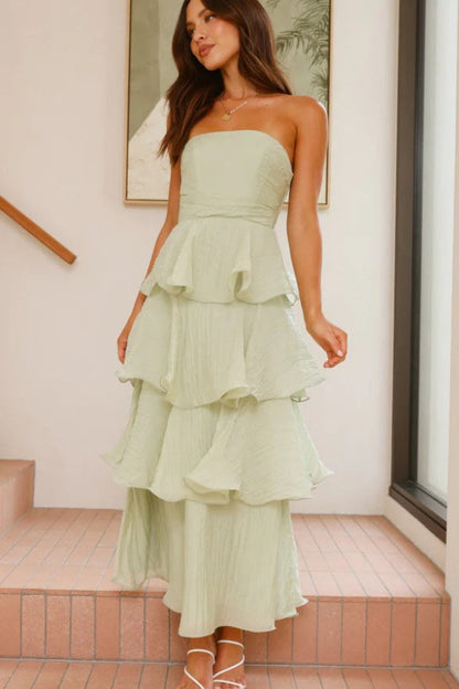 Vestido midi escalonado con volantes, sin tirantes, sin espalda, a la moda
