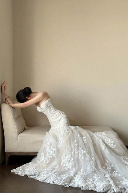 Vestido de novia de cola de sirena sin tirantes de encaje