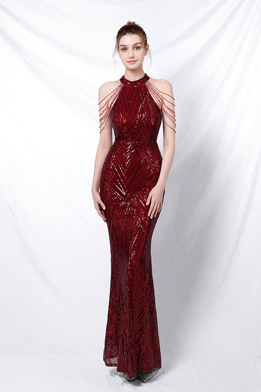 Vestido de fiesta maxi con lentejuelas, escote halter y corte de sirena