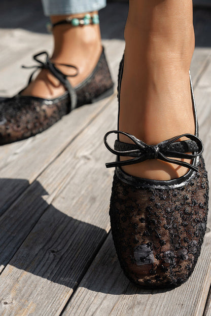 Fashionable Embroidered Square-toe Flat Casual Shoes