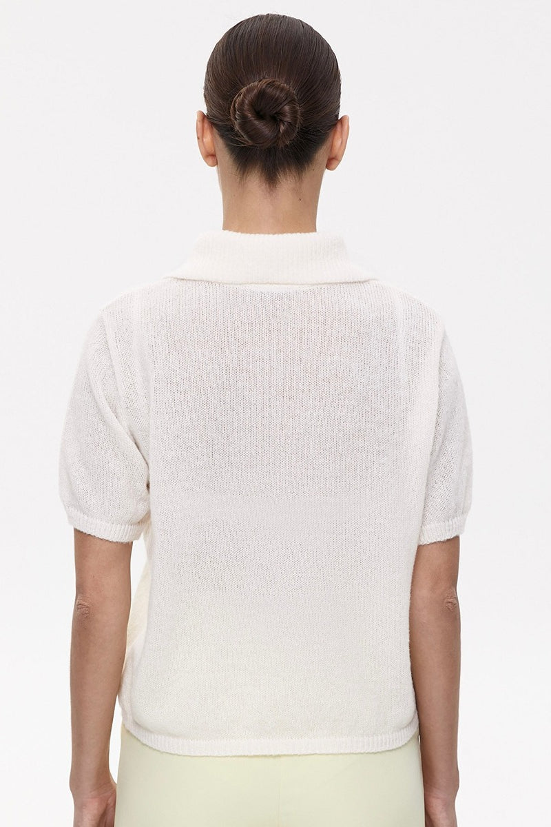 Blusa Minimalista Tejida Calada de Polo con Mangas Abullonadas