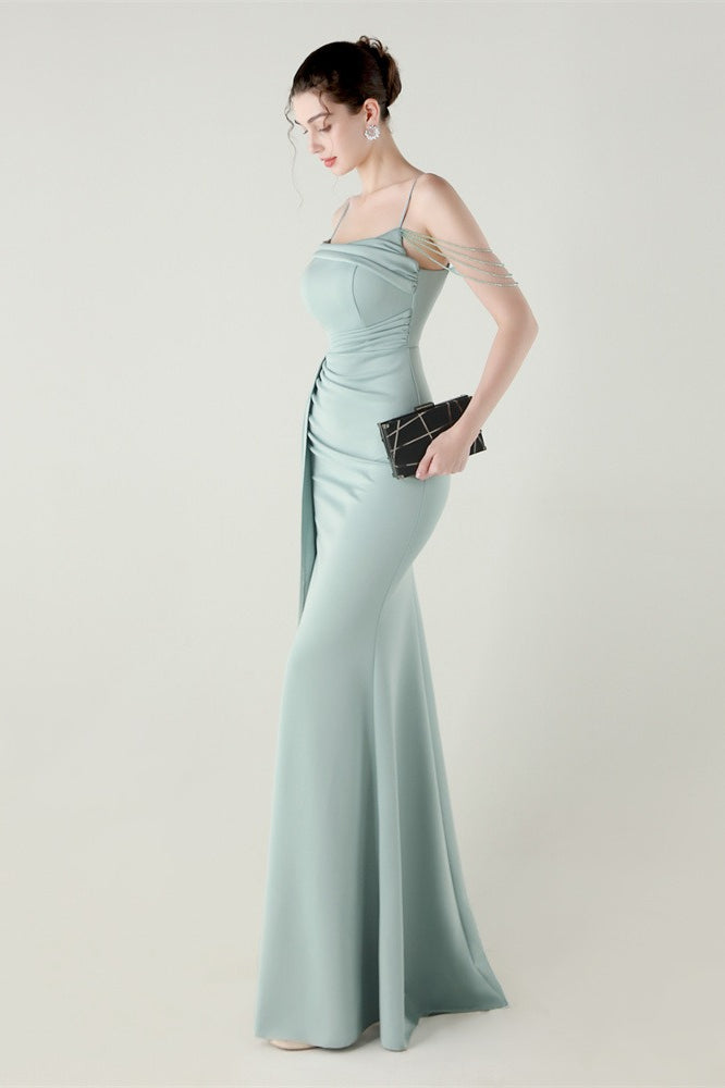 Vestido de fiesta de sirena de satén con tirantes finos