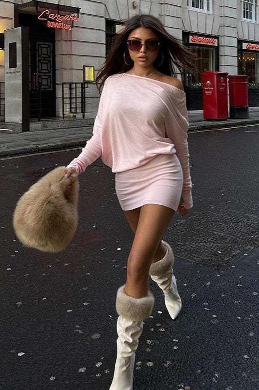 Minivestido Asimétrico de Manga Larga con Capas y Cintura Ajustada