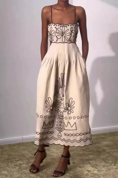 Vestido bohemio bordado con tirantes finos