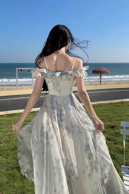 Vestido largo floreado con volantes y tirantes finos