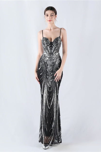 Vestido formal con lentejuelas bordadas y varillas