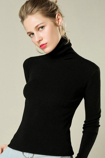Top de punto de lana ligera con cuello apilado