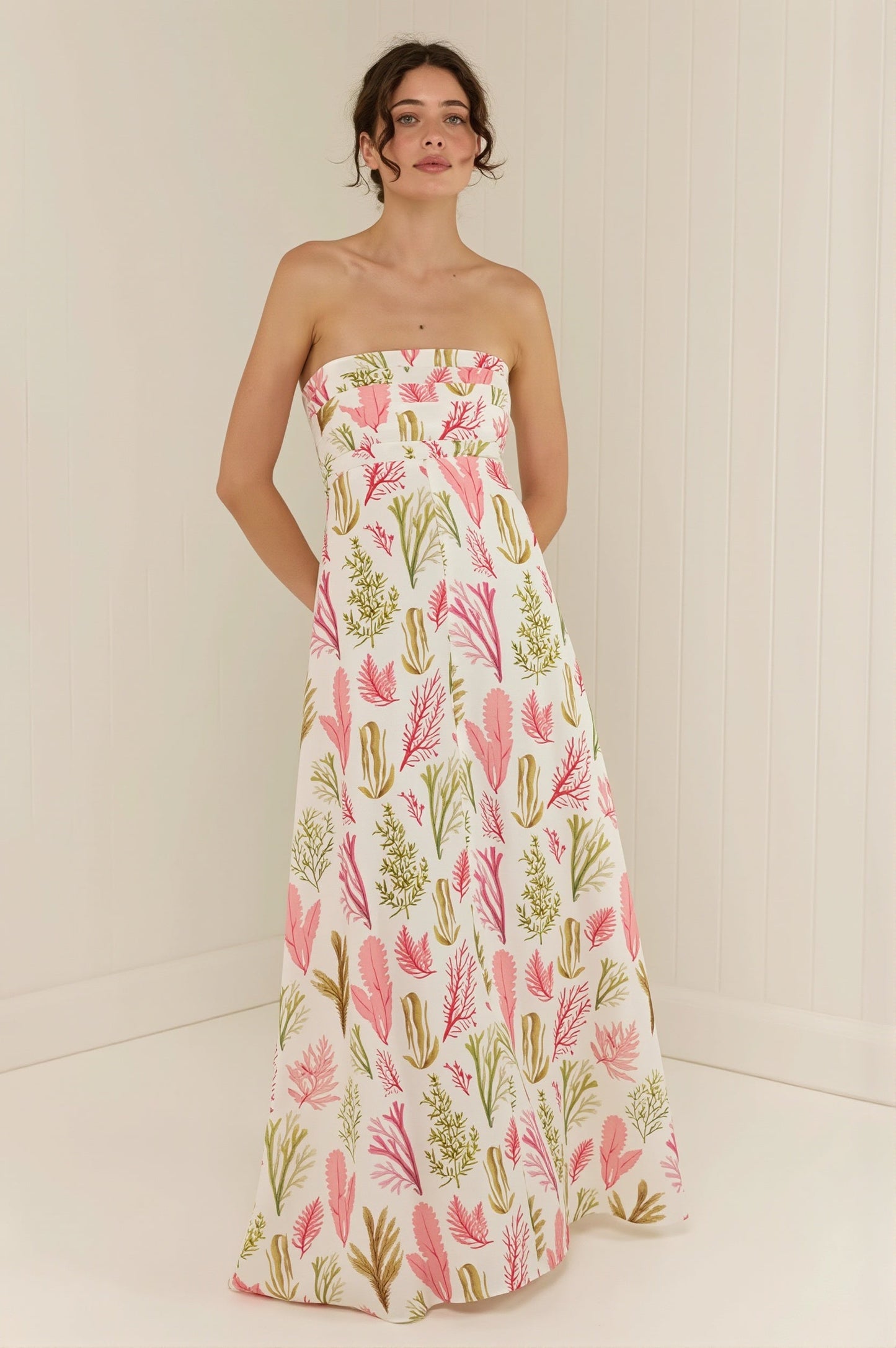 Vestido largo vaporoso con estampado de grafiti botánico