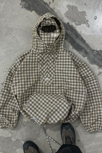 Sudadera con capucha de cuadros escoceses vintage y media tapeta con máscara