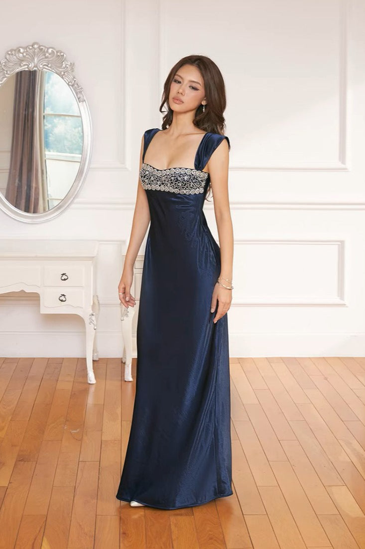 Vestido Maxi Elegante Fruncido con Pedrería y Retazos