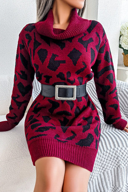 Vestido de cuello alto con estampado de leopardo