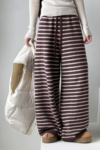 Pantalones casuales gruesos de punto a rayas