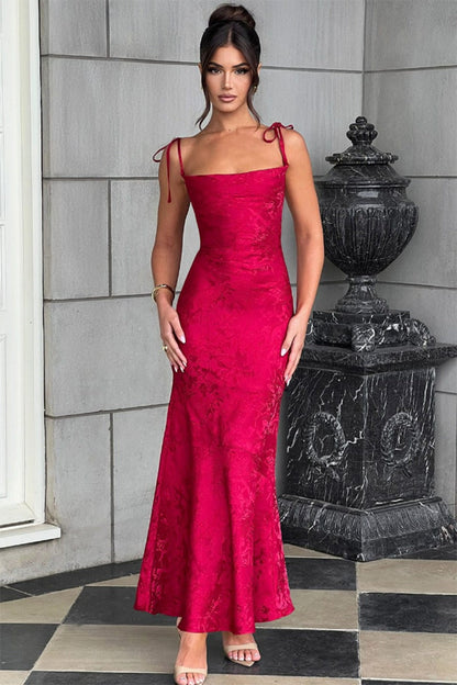 Vestido de fiesta formal tipo sirena sin espalda con faja sólida