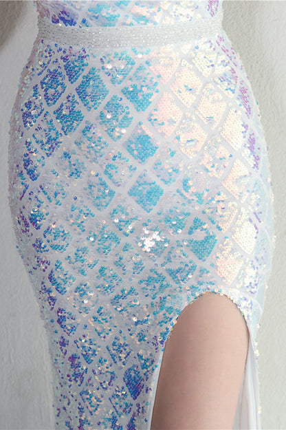 Vestido largo ajustado con abertura y lentejuelas iridiscentes