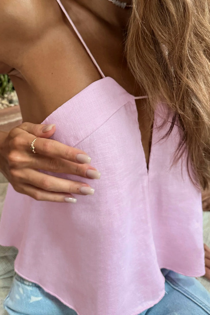 Top camisola trendy con aberturas triangulares, informal y corto de color liso