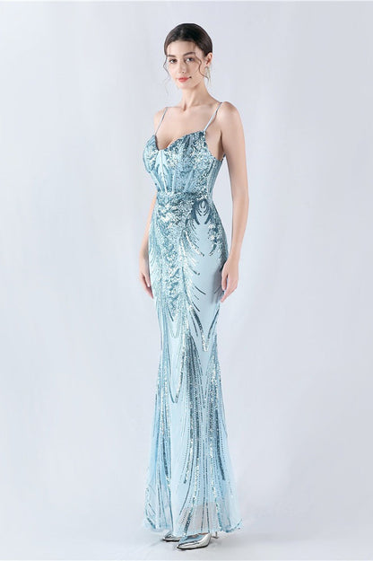 Vestido formal con lentejuelas bordadas y varillas