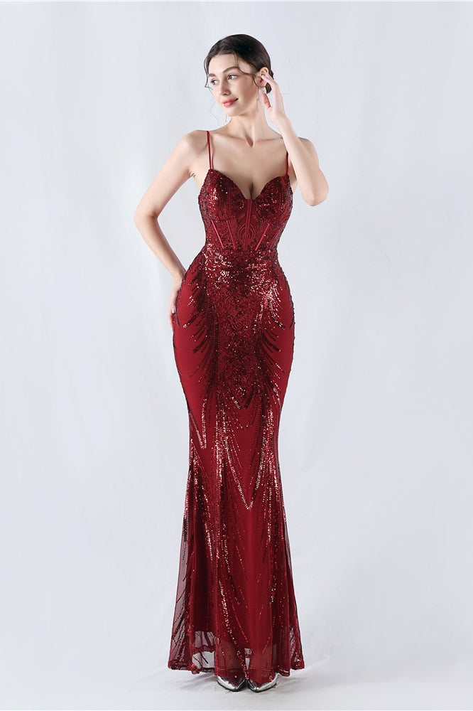 Vestido formal con lentejuelas bordadas y varillas