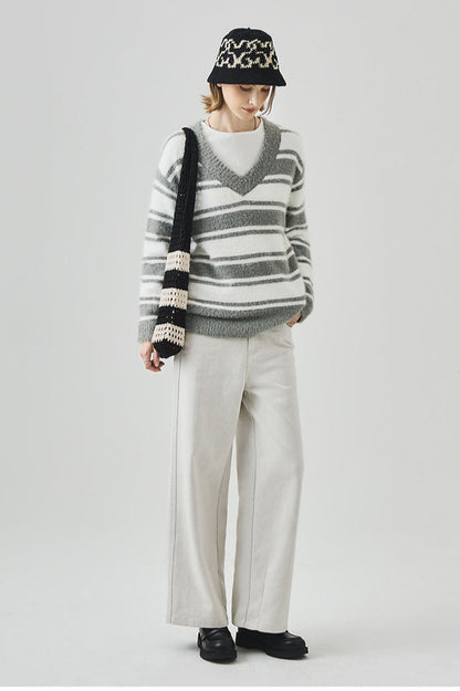 Loose Fit V Neck Knit Sweater