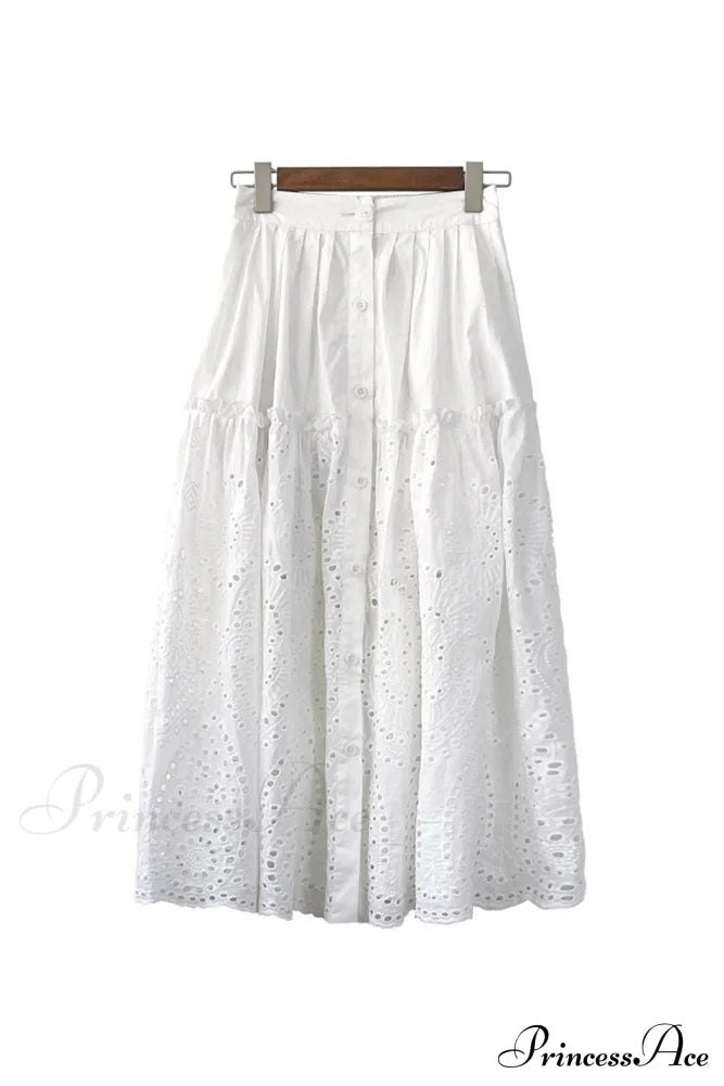 Folded White Lace with Skirt Embroidery