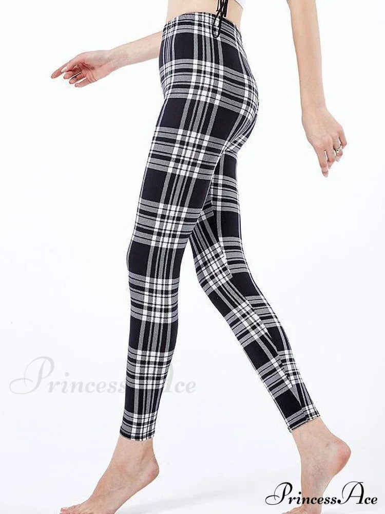 Graffiti Floral Patterned Print Elastic Design Leggings