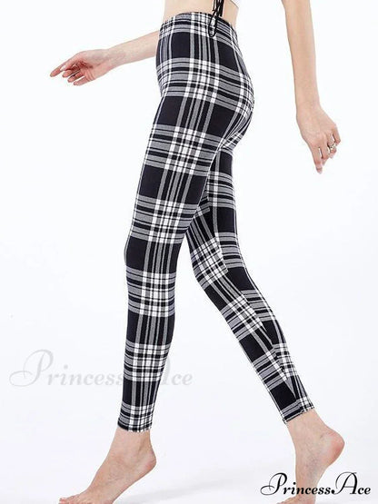 Graffiti Floral Patterned Print Elastic Design Leggings