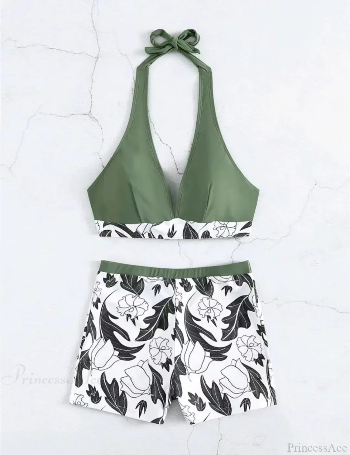 Conjunto de dos piezas de bikini con shorts y top halter estampado