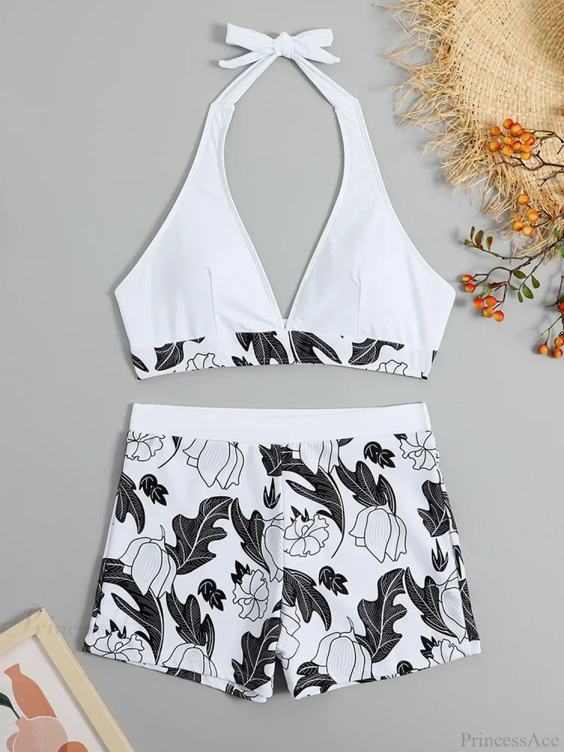 Conjunto de dos piezas de bikini con shorts y top halter estampado