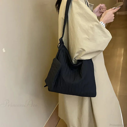 High-Quality Nylon Pleated Zipper Crossbody