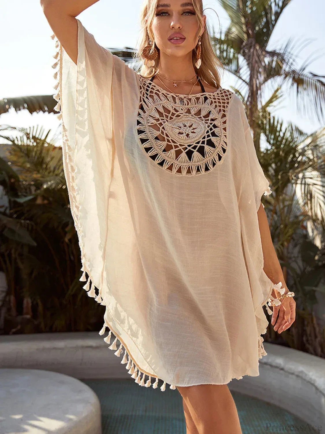 Pareo de bikini calado con borlas