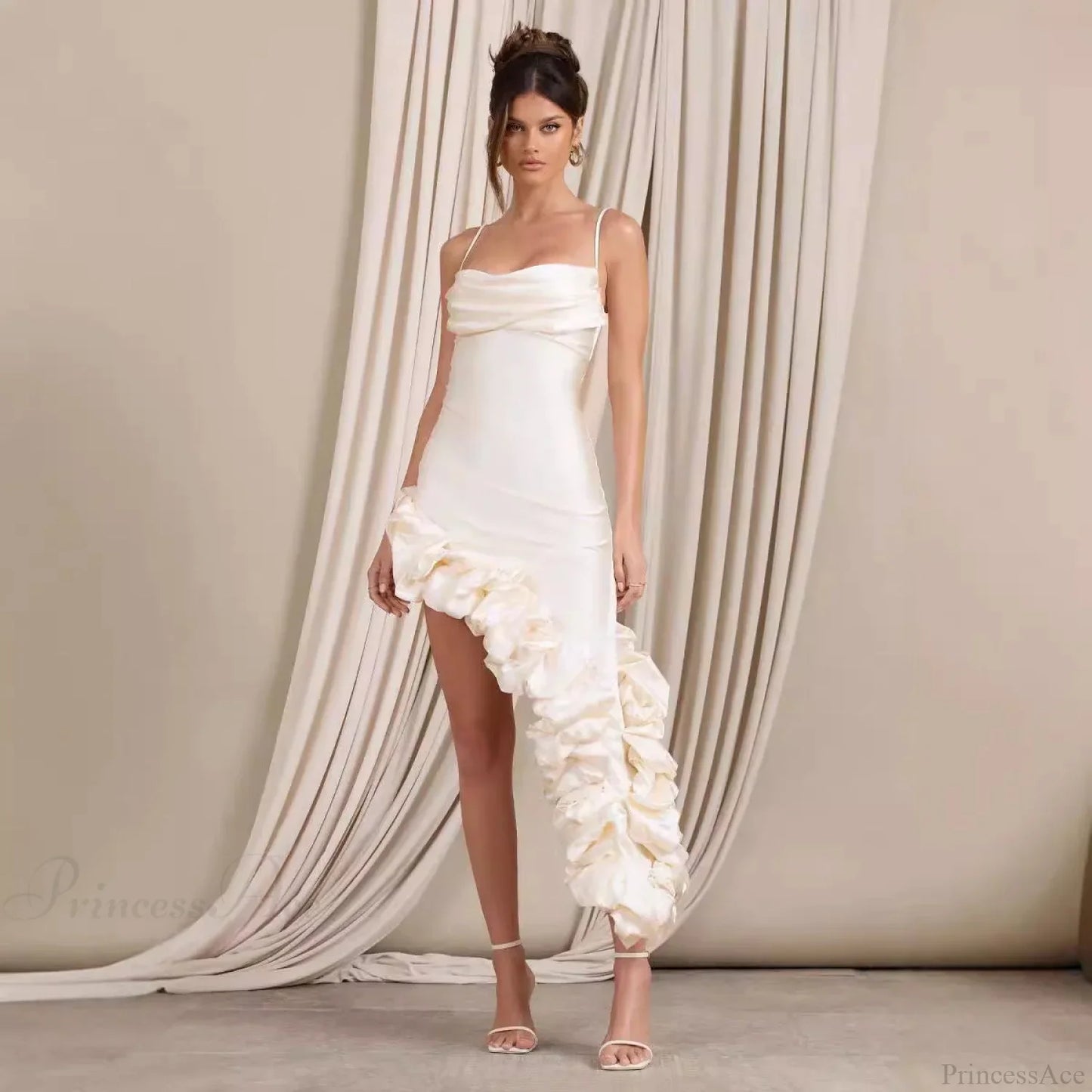 Luxury Pearl Strapless Bandage Prom Dress