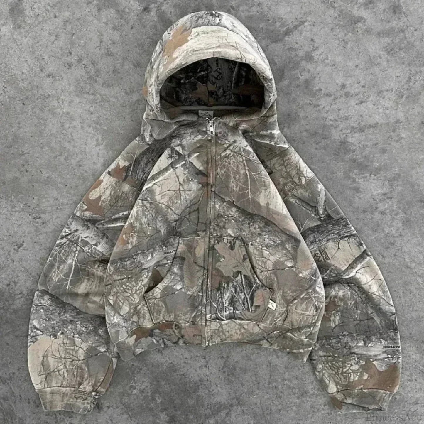 Maple Leaf Graphic Pullover Hoodie
