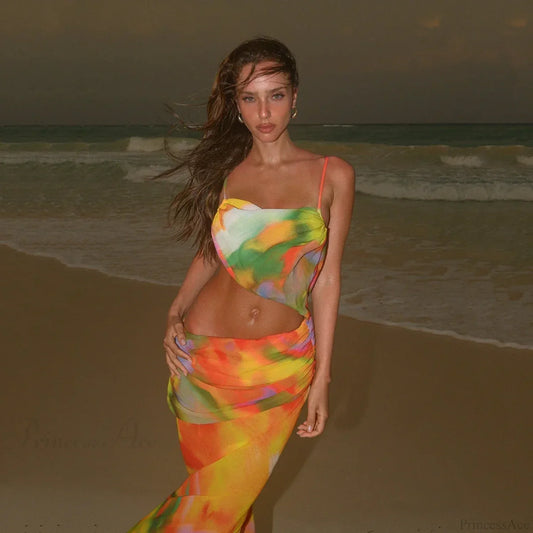 Vestido largo, pareo, bikini, traje de baño de tres piezas