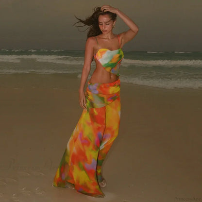 Vestido largo, pareo, bikini, traje de baño de tres piezas